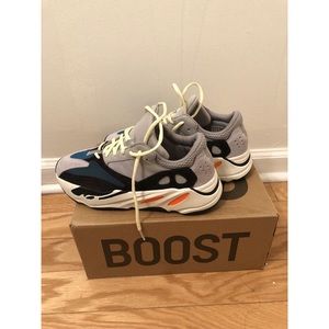 yeezy boost 700 wave runners